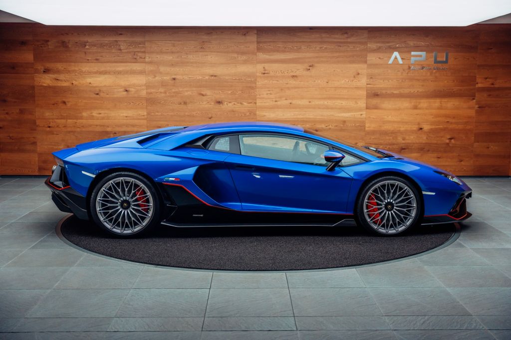 Lamborghini Aventador 2022