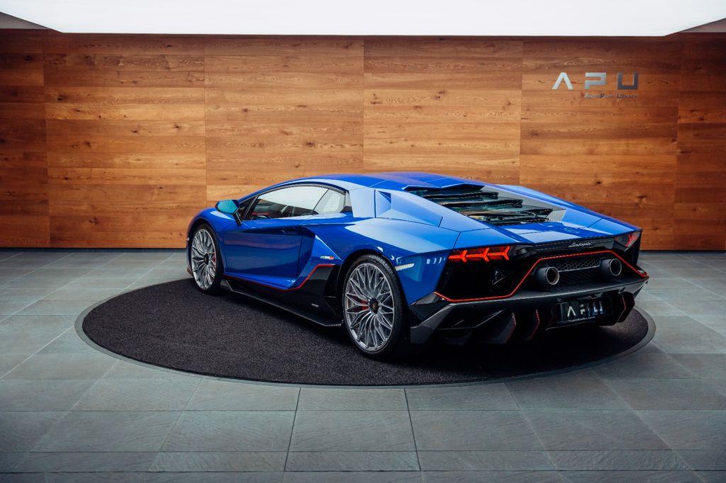 Lamborghini Aventador 2022