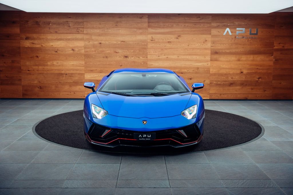 Lamborghini Aventador 2022