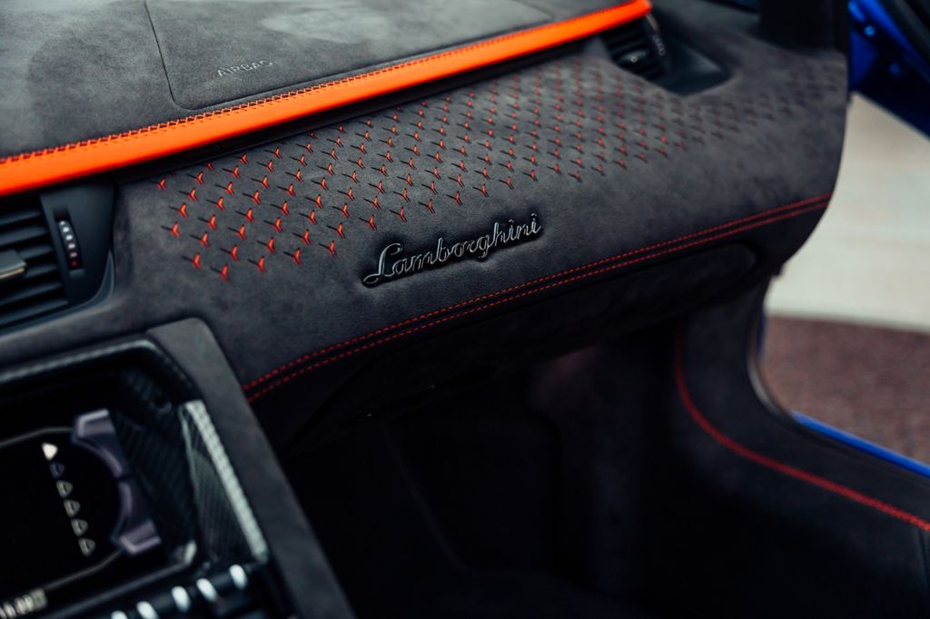 Lamborghini Aventador 2022