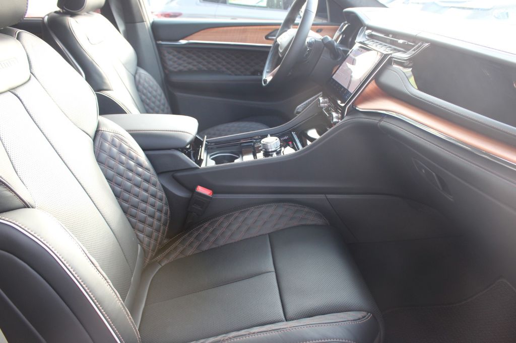 Jeep Grand Cherokee 2025