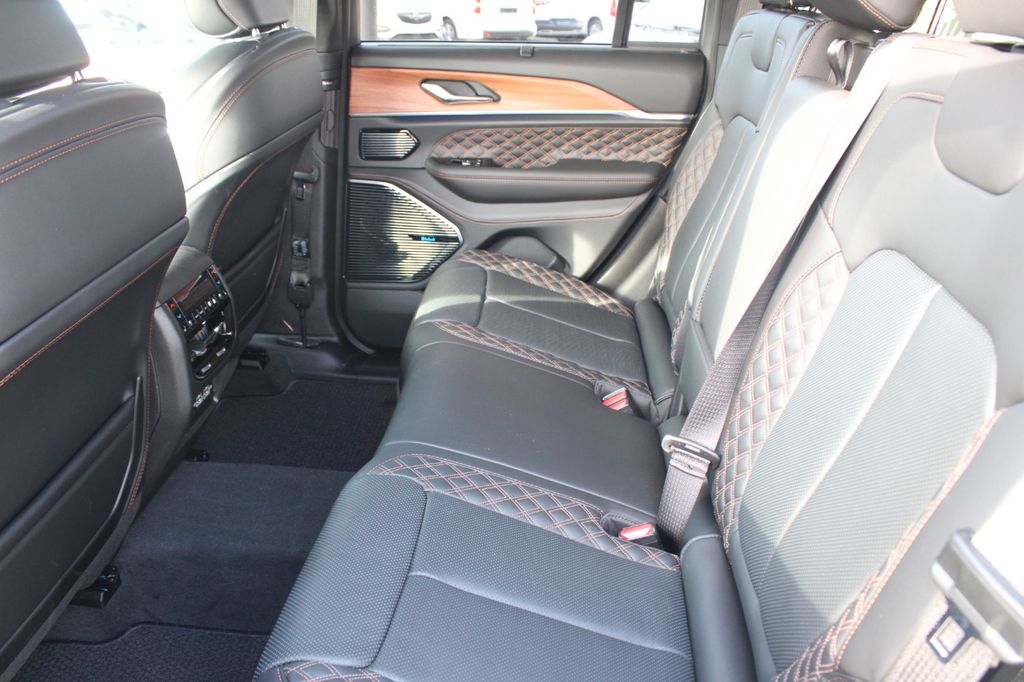 Jeep Grand Cherokee 2025