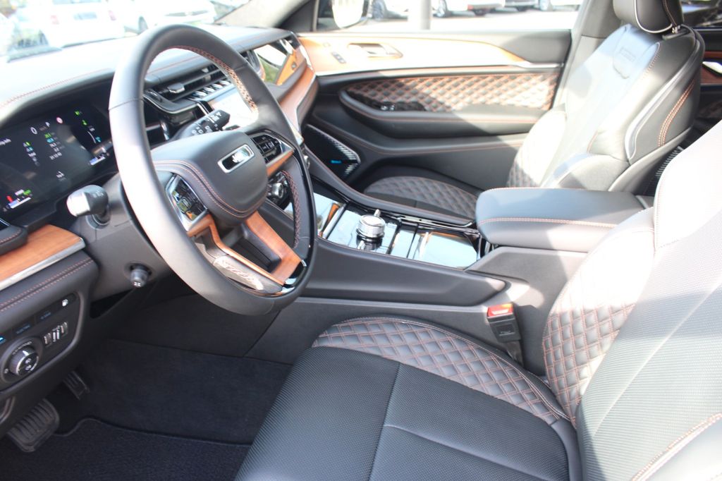 Jeep Grand Cherokee 2025