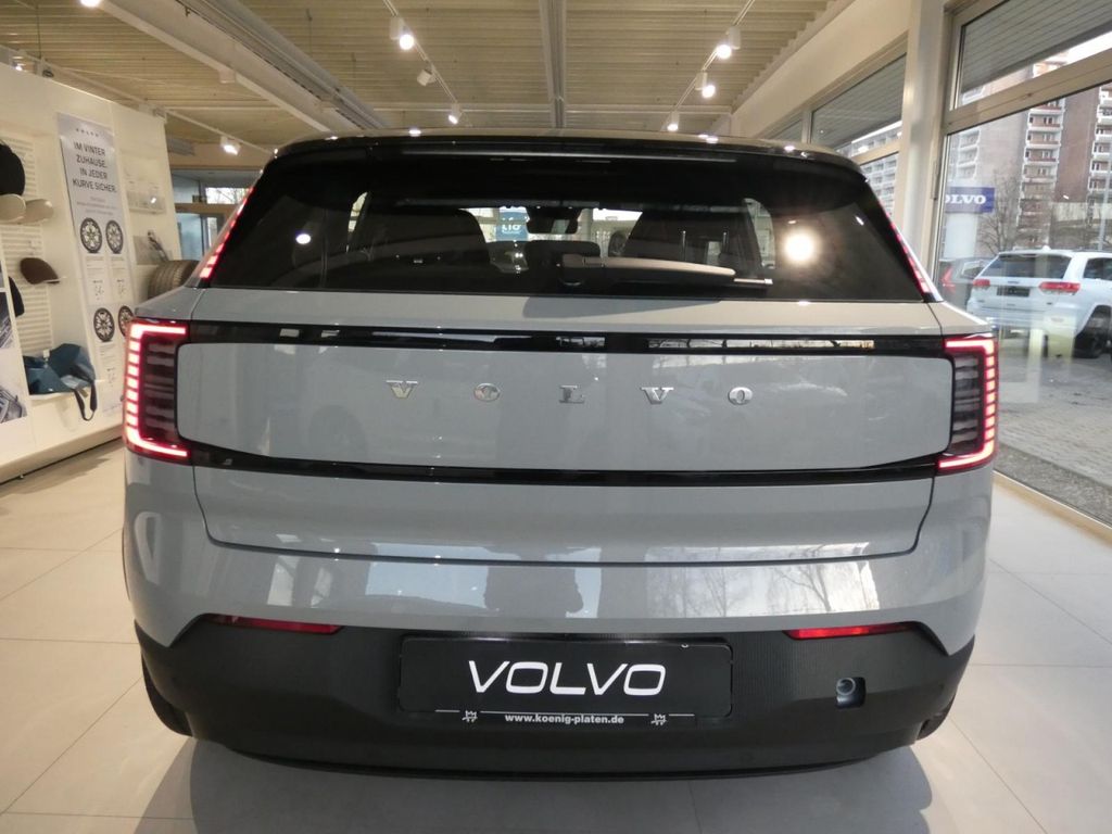 Volvo EX30 2024