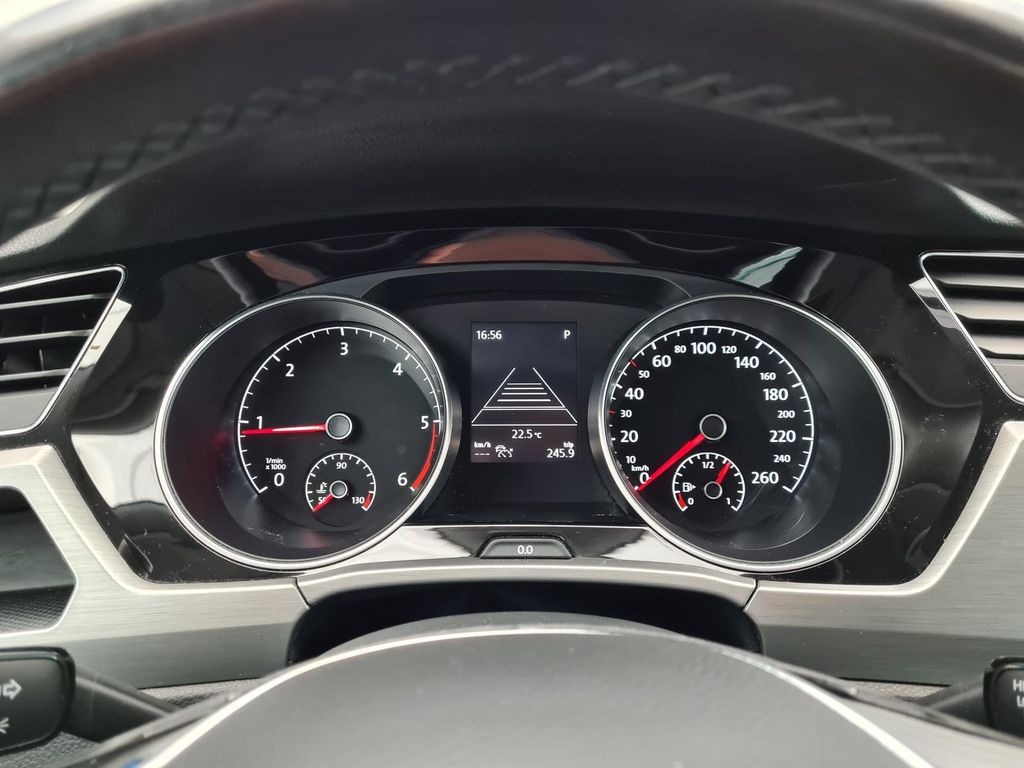 Volkswagen Touran 2021