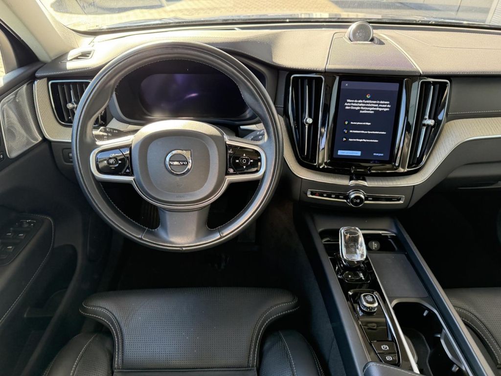 Volvo XC60 2022