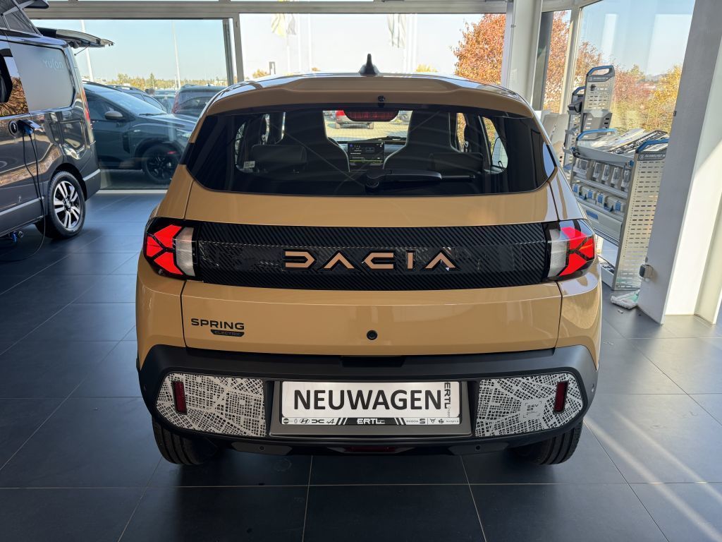 Dacia Spring 2025