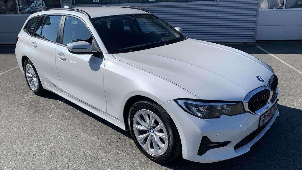 BMW 320 2022