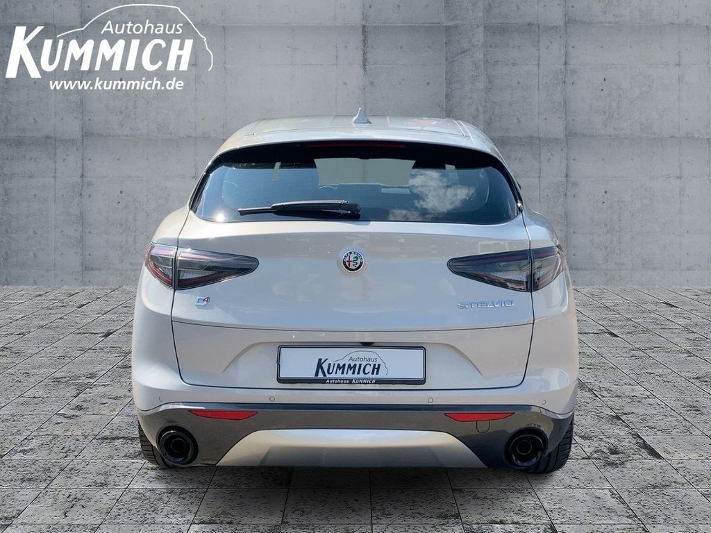 Alfa Romeo Stelvio 2023