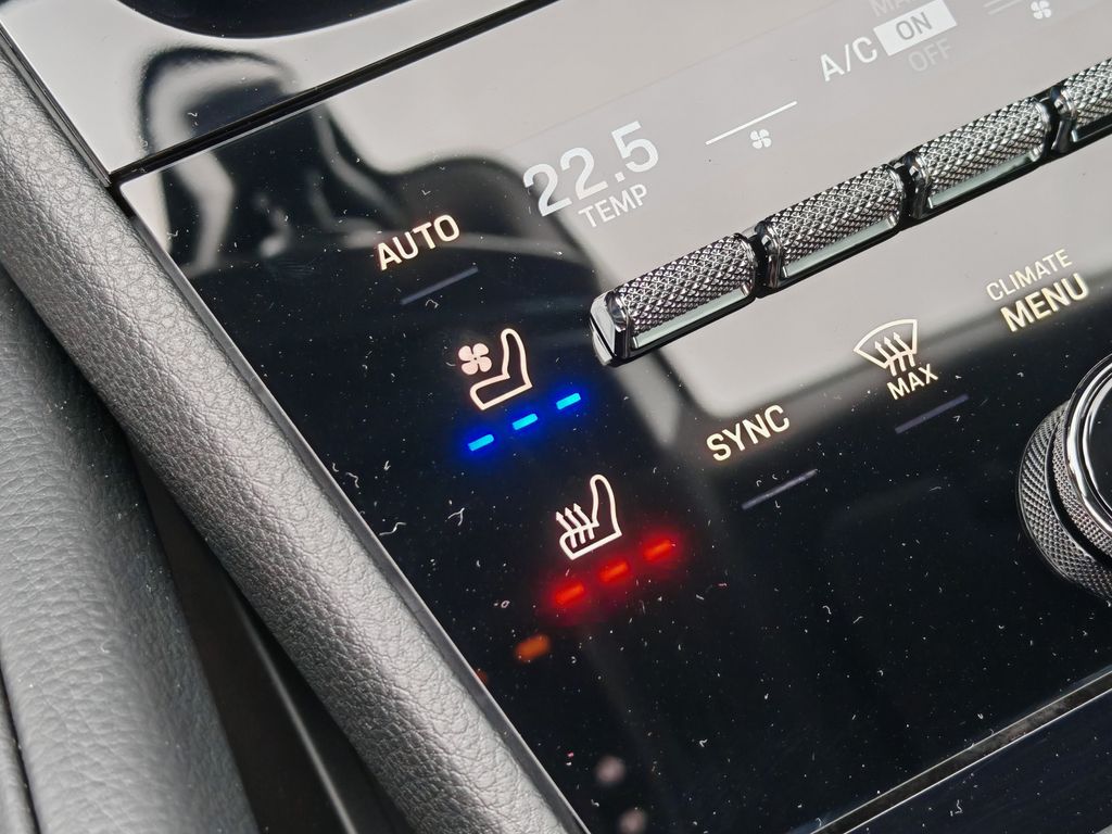 Porsche Cayenne 2025