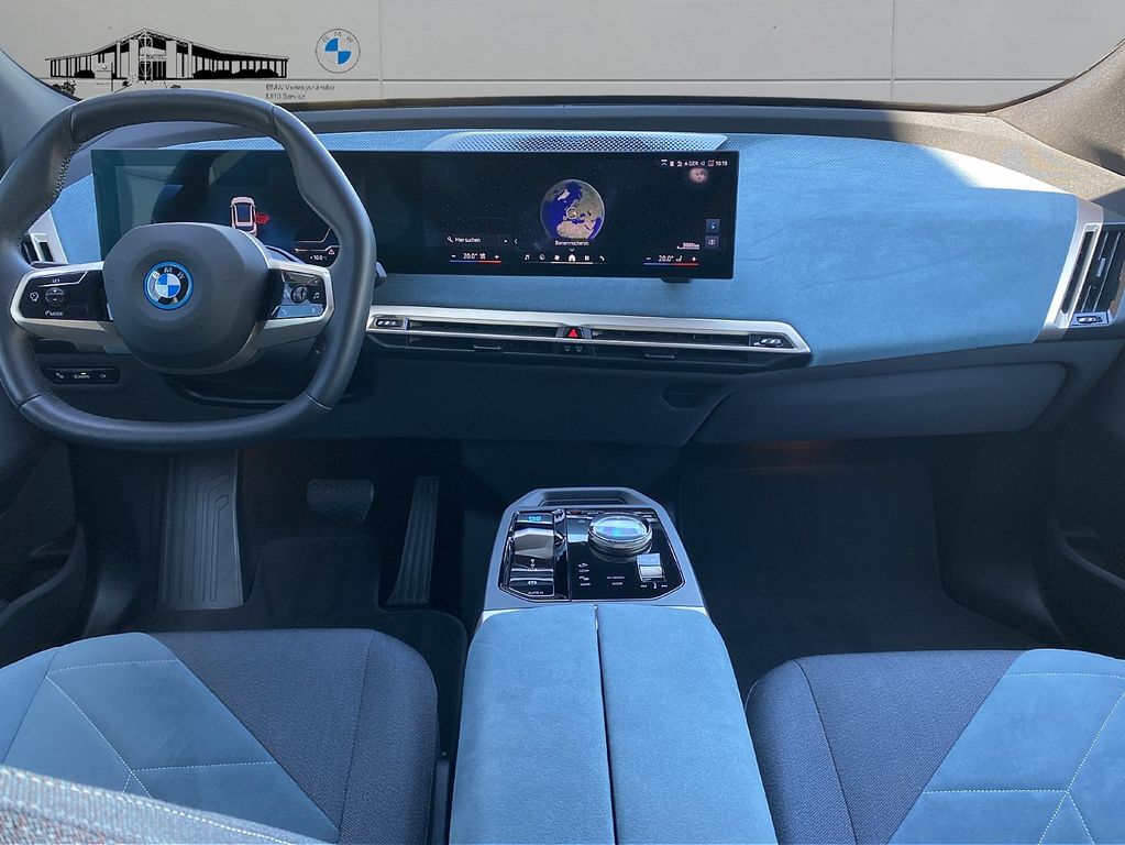 BMW iX 2023