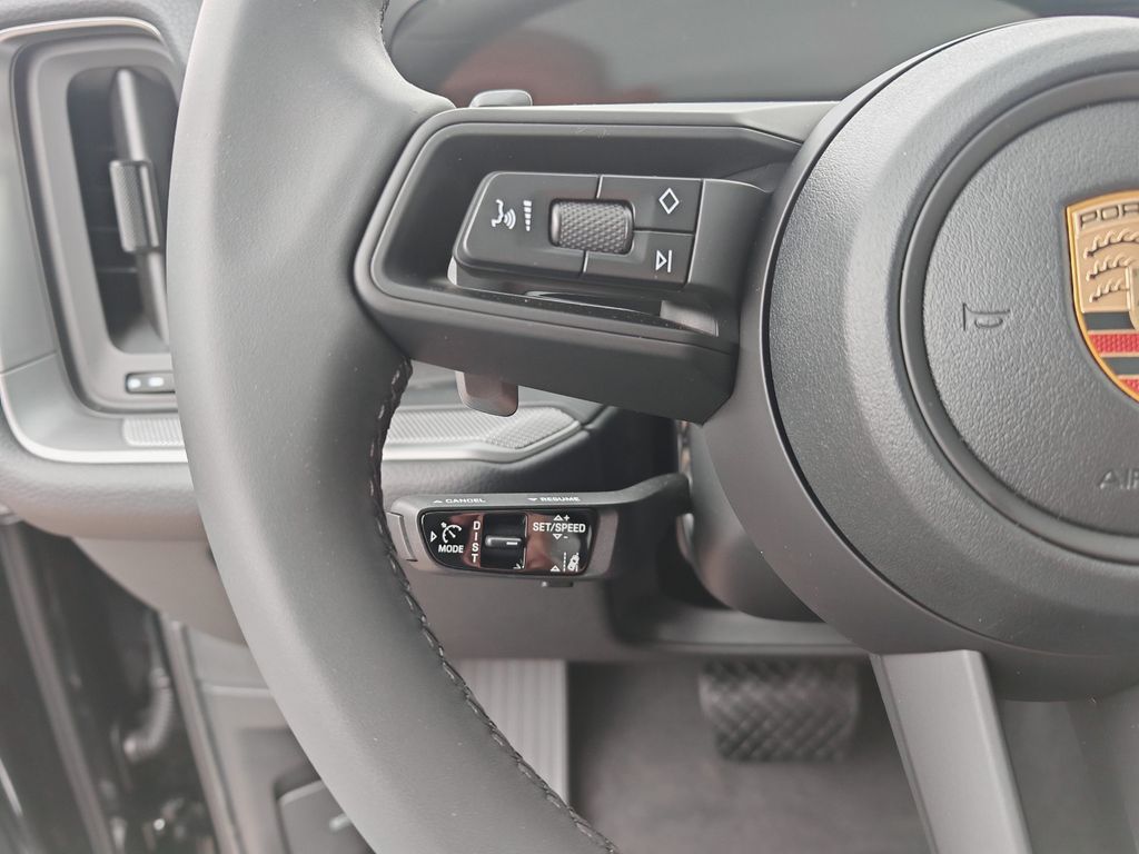 Porsche Cayenne 2025