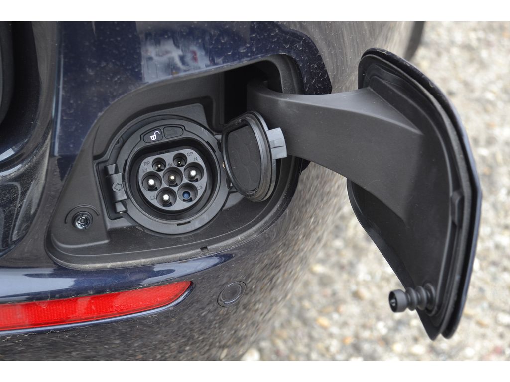 Mercedes-Benz E 300 2023