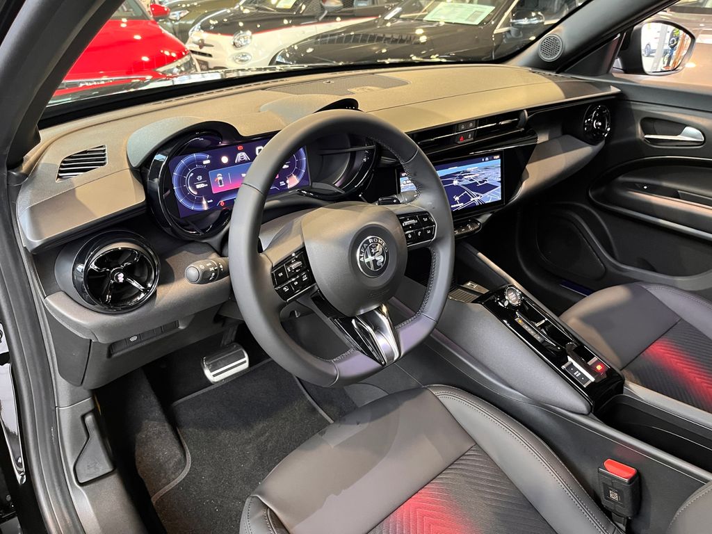 Alfa Romeo Junior 2024