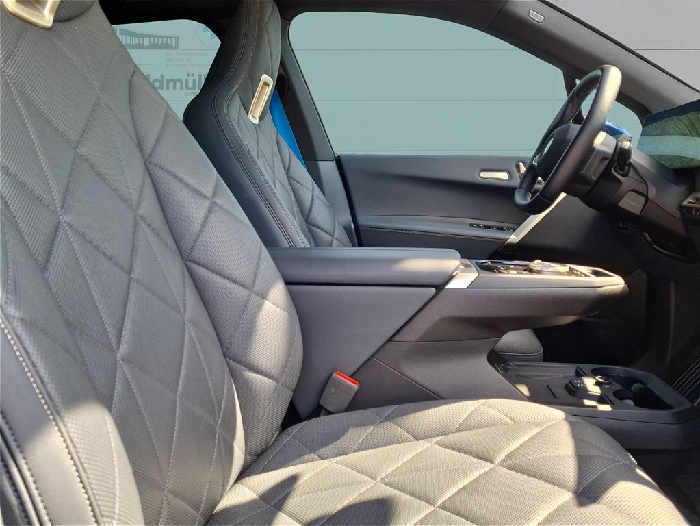 BMW iX 2023
