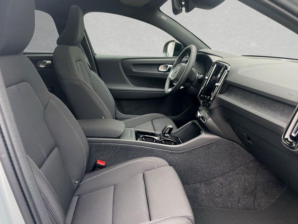 Volvo C40 2025