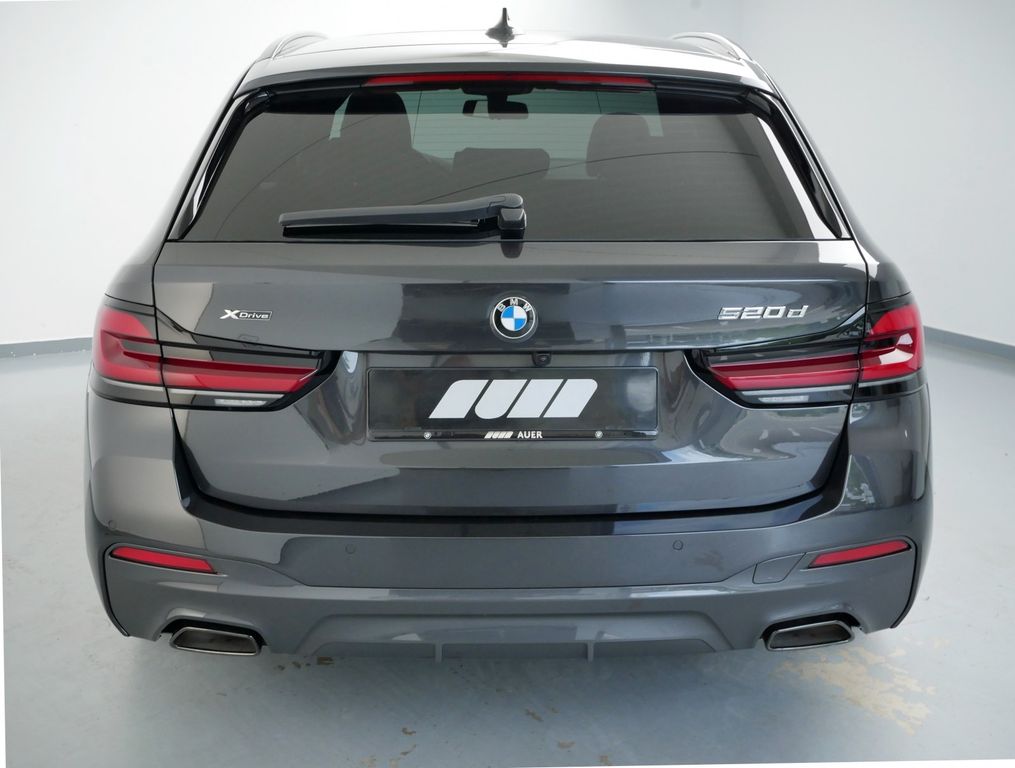 BMW 520 2023