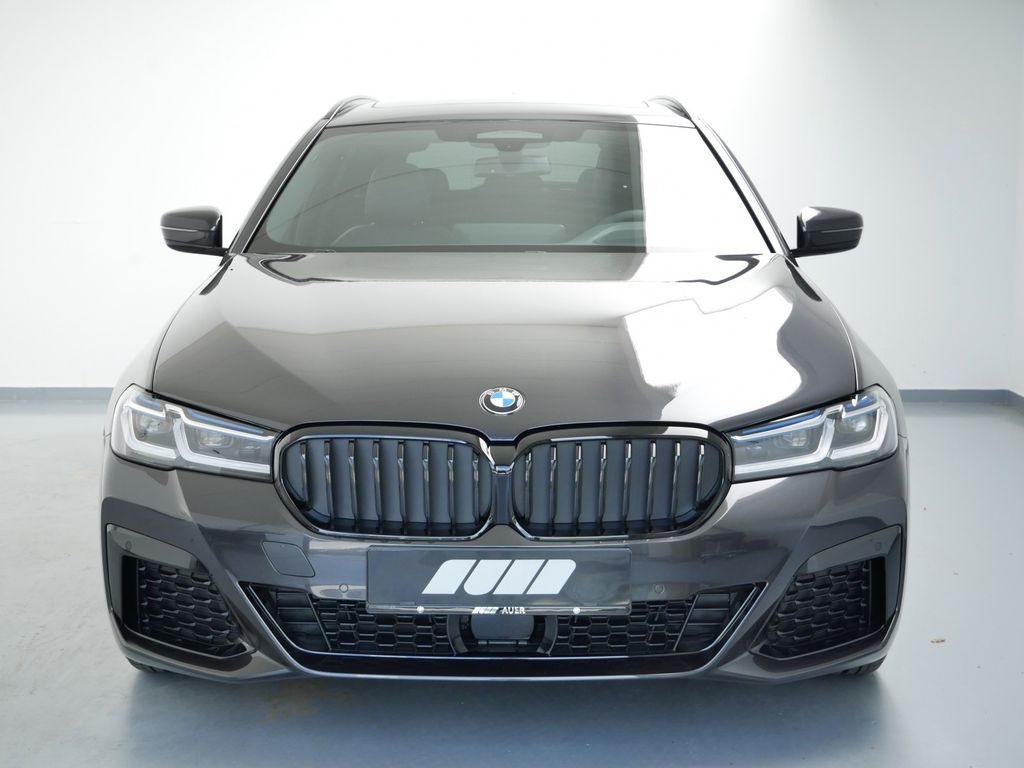 BMW 520 2023