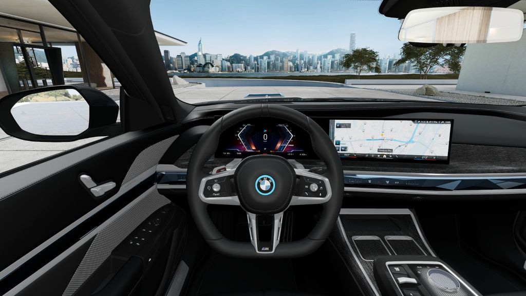 BMW i7