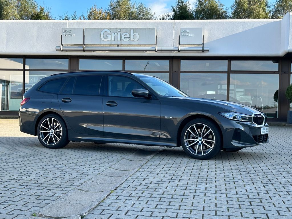 BMW 330 2023
