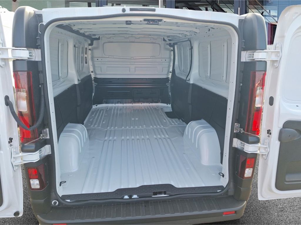 Nissan Primastar 2024