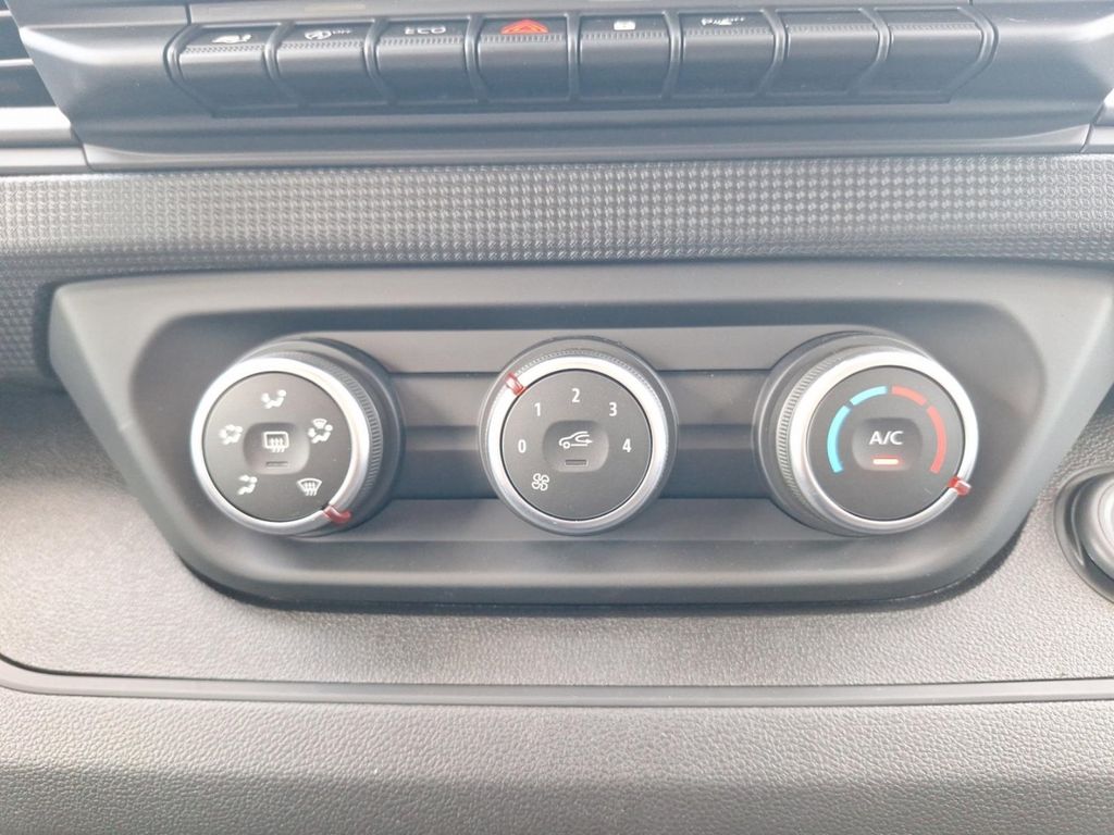 Nissan Primastar 2024