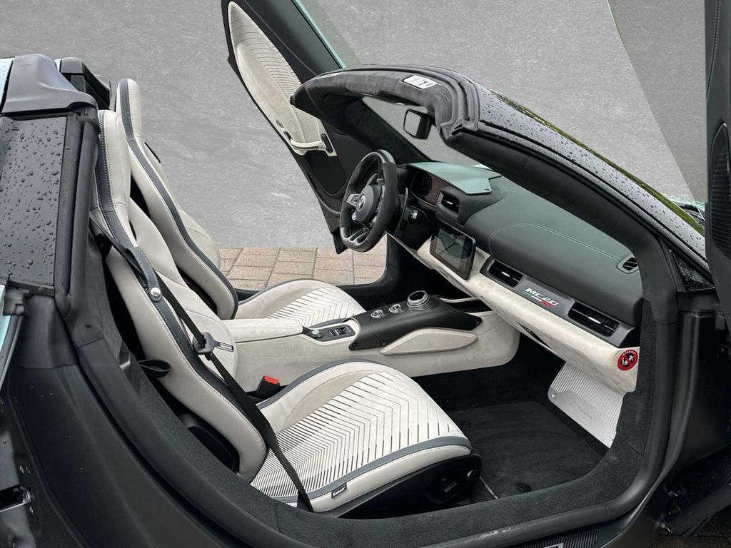 Maserati MC20 2025