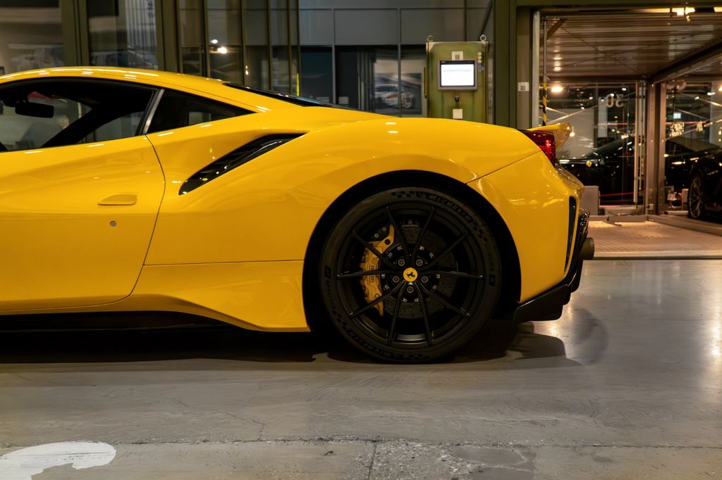 Ferrari 488 Pista 2019