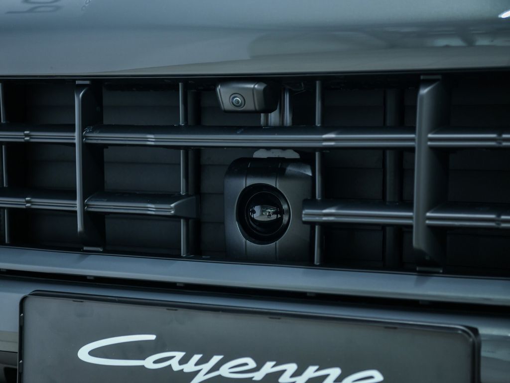 Porsche Cayenne 2025
