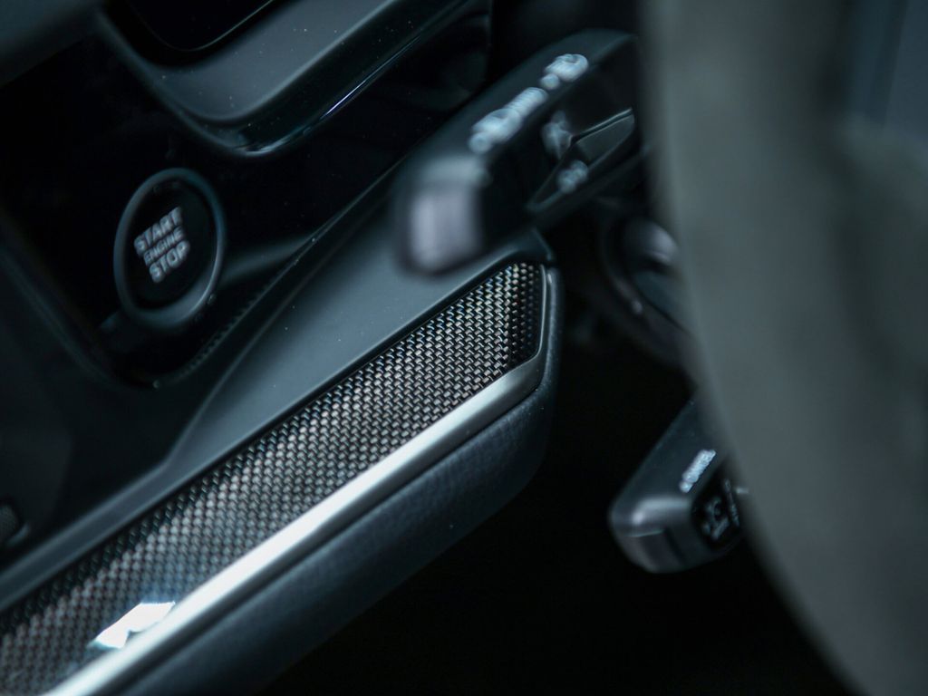 Porsche Cayenne 2025