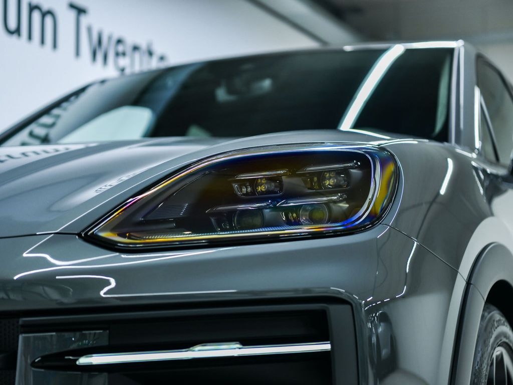 Porsche Cayenne 2025