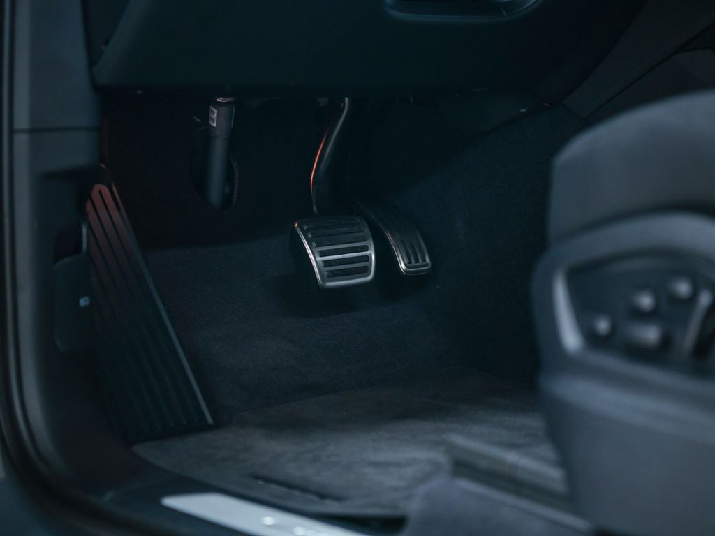 Porsche Cayenne 2025