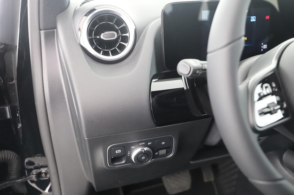 Mercedes-Benz B 180 2021