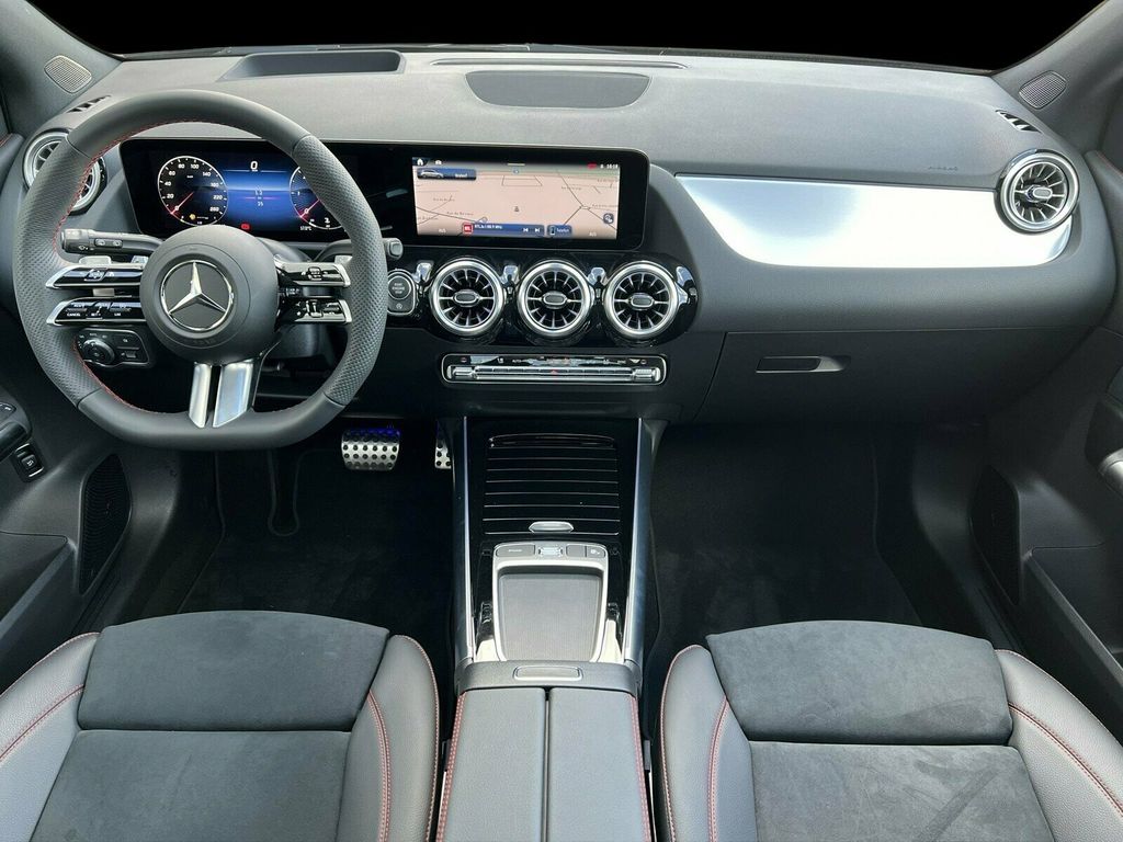 Mercedes-Benz B 180 2024
