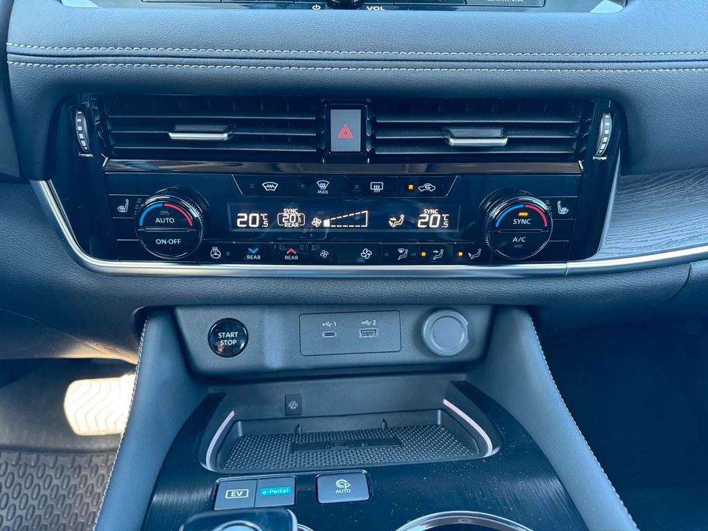 Nissan X-Trail 2025