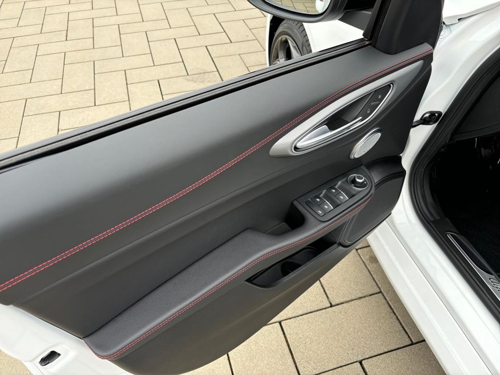 Alfa Romeo Giulia 2024