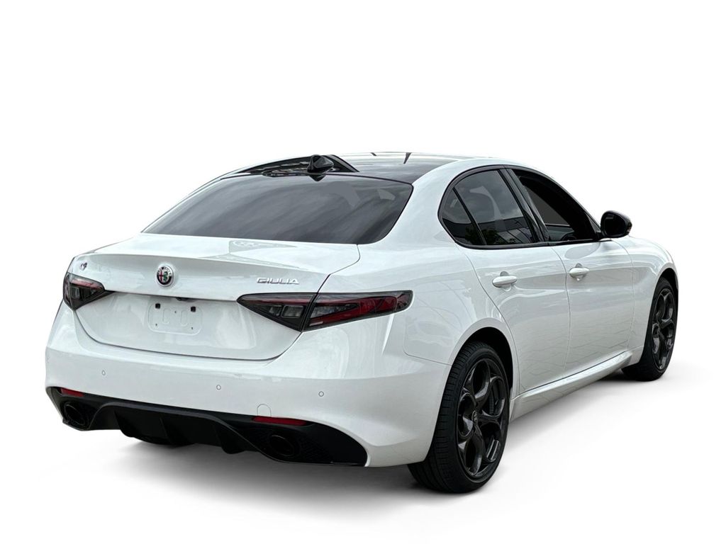 Alfa Romeo Giulia 2024