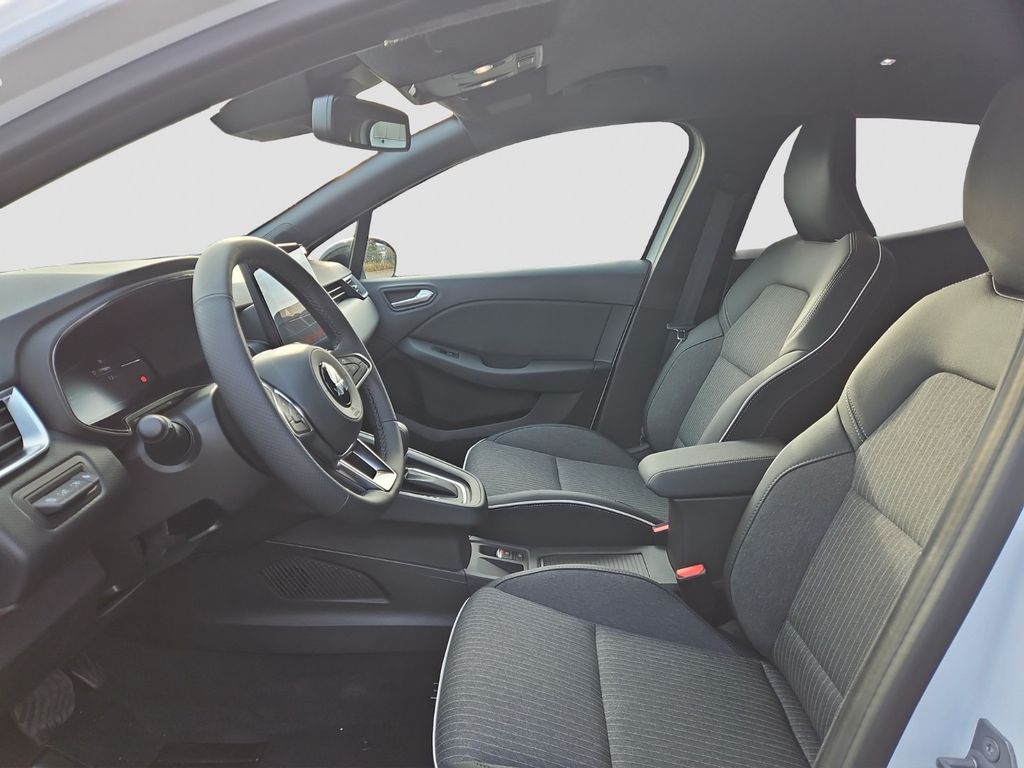 Mitsubishi Colt 2025