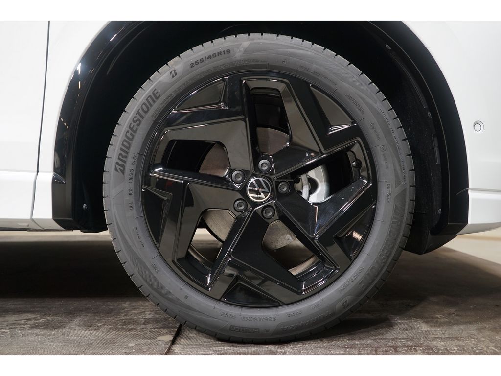 Volkswagen Tiguan 2025