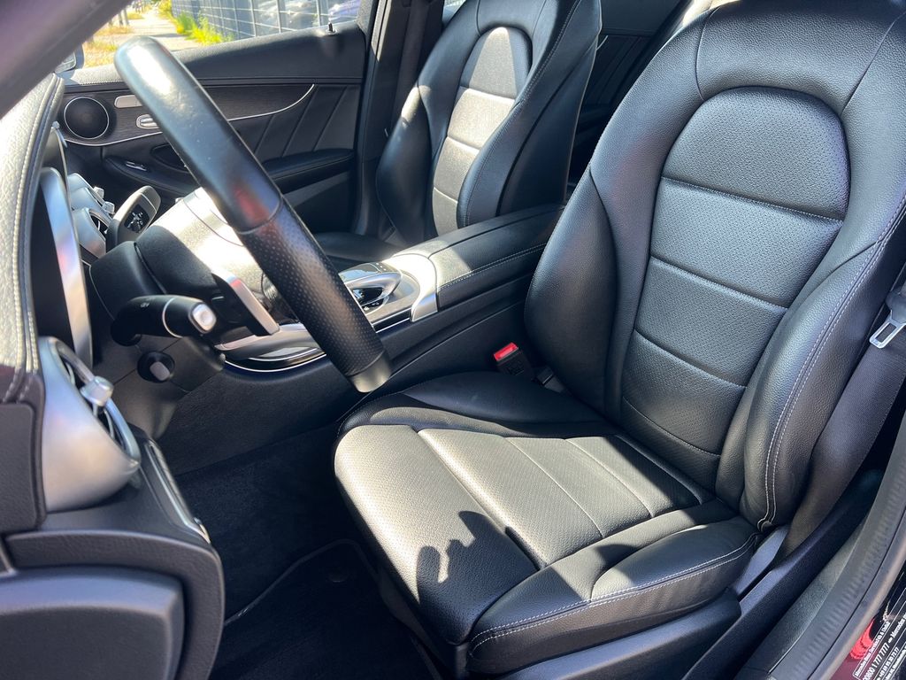 Mercedes-Benz C 300 2021