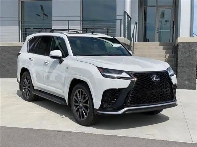Lexus LX 600
