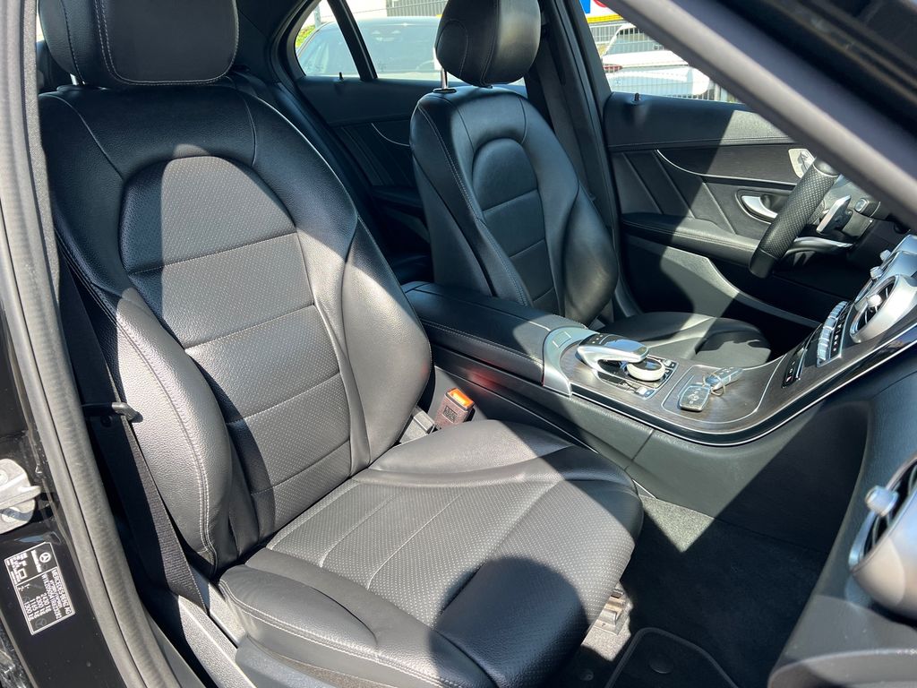 Mercedes-Benz C 300 2021