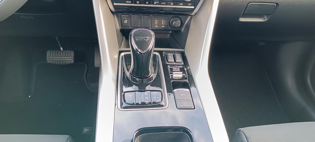 Mitsubishi Eclipse Cross 2023