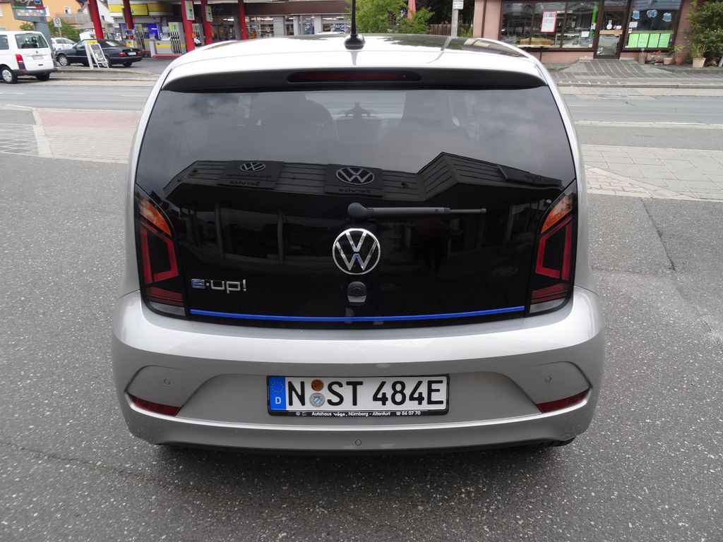 Volkswagen up! 2023