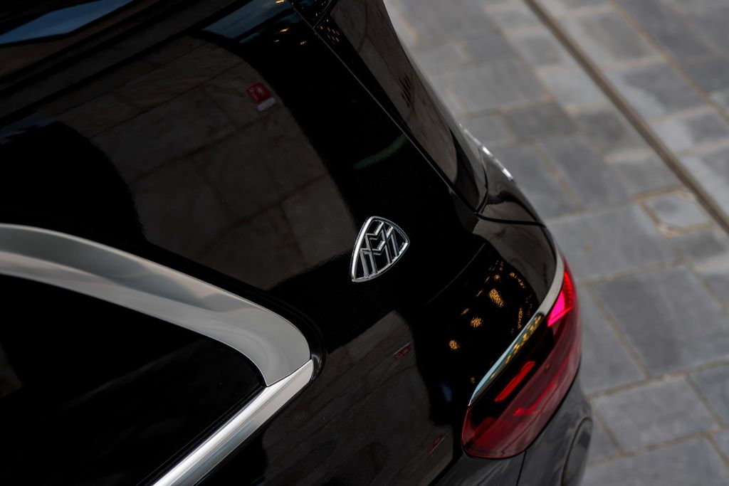 Mercedes-Benz GLS 600