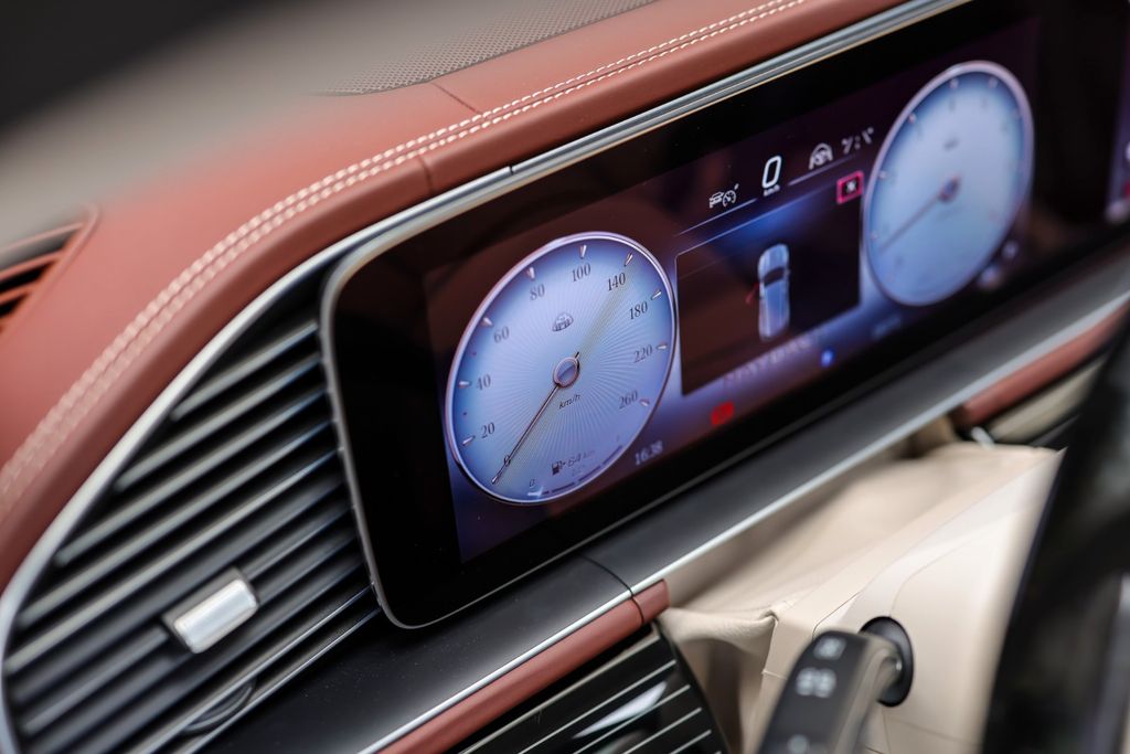 Mercedes-Benz GLS 600