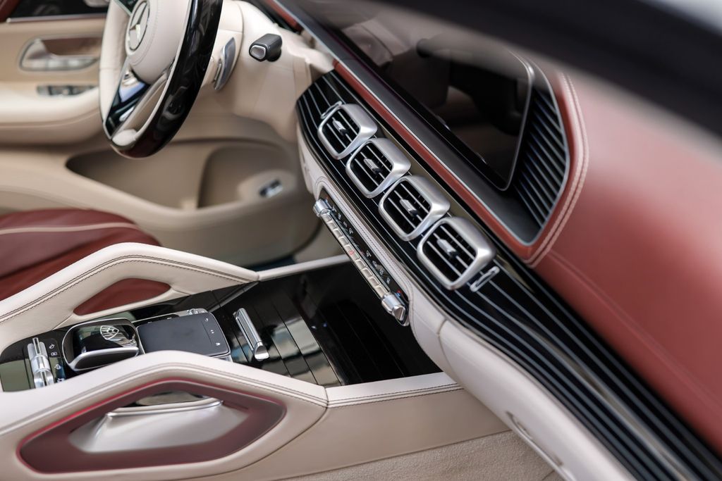 Mercedes-Benz GLS 600