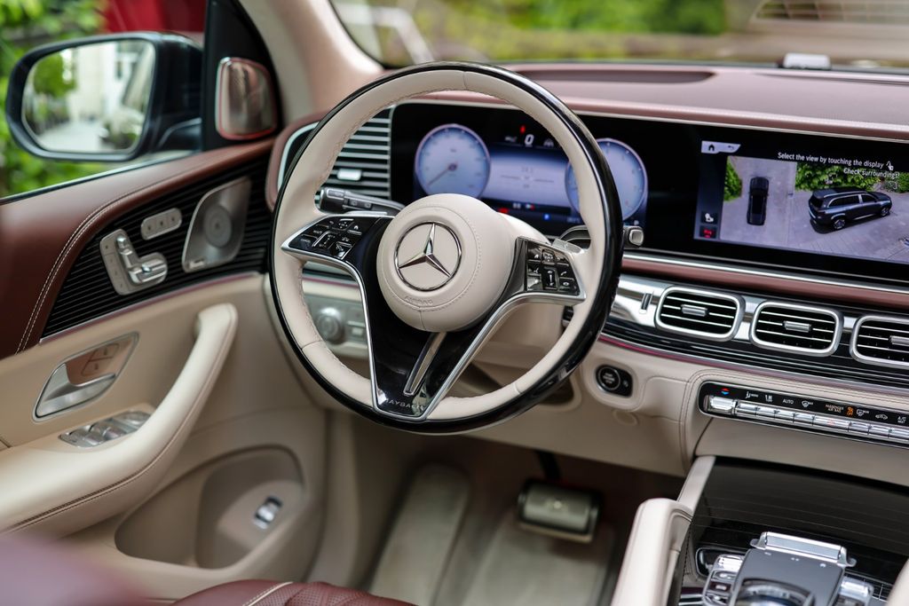 Mercedes-Benz GLS 600