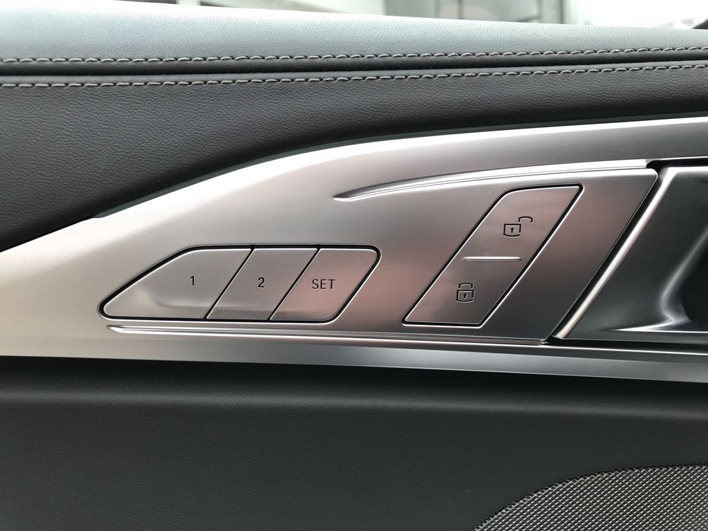 BMW M850 2022