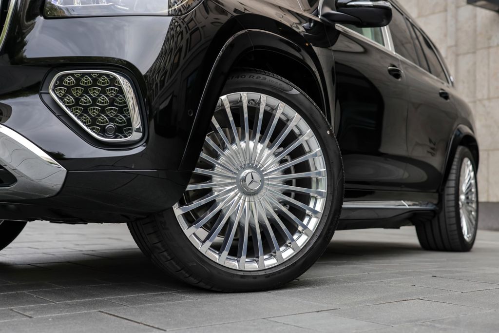 Mercedes-Benz GLS 600